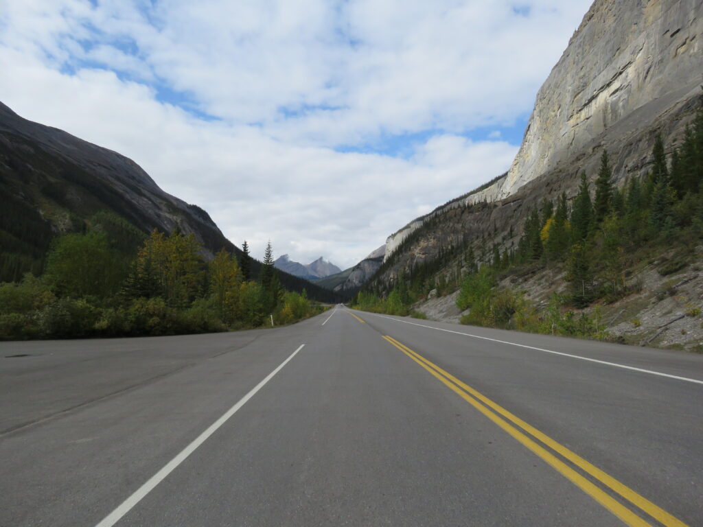 Fahrt durch die Rockies in West Kanada